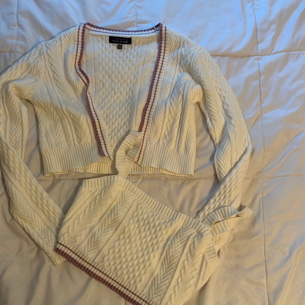 Blue Blush Sweater Set Small!